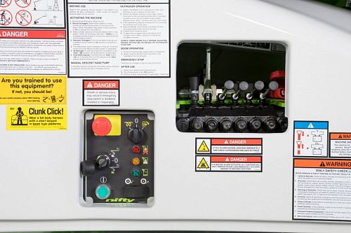 Прицепной подъемник Nifty 210